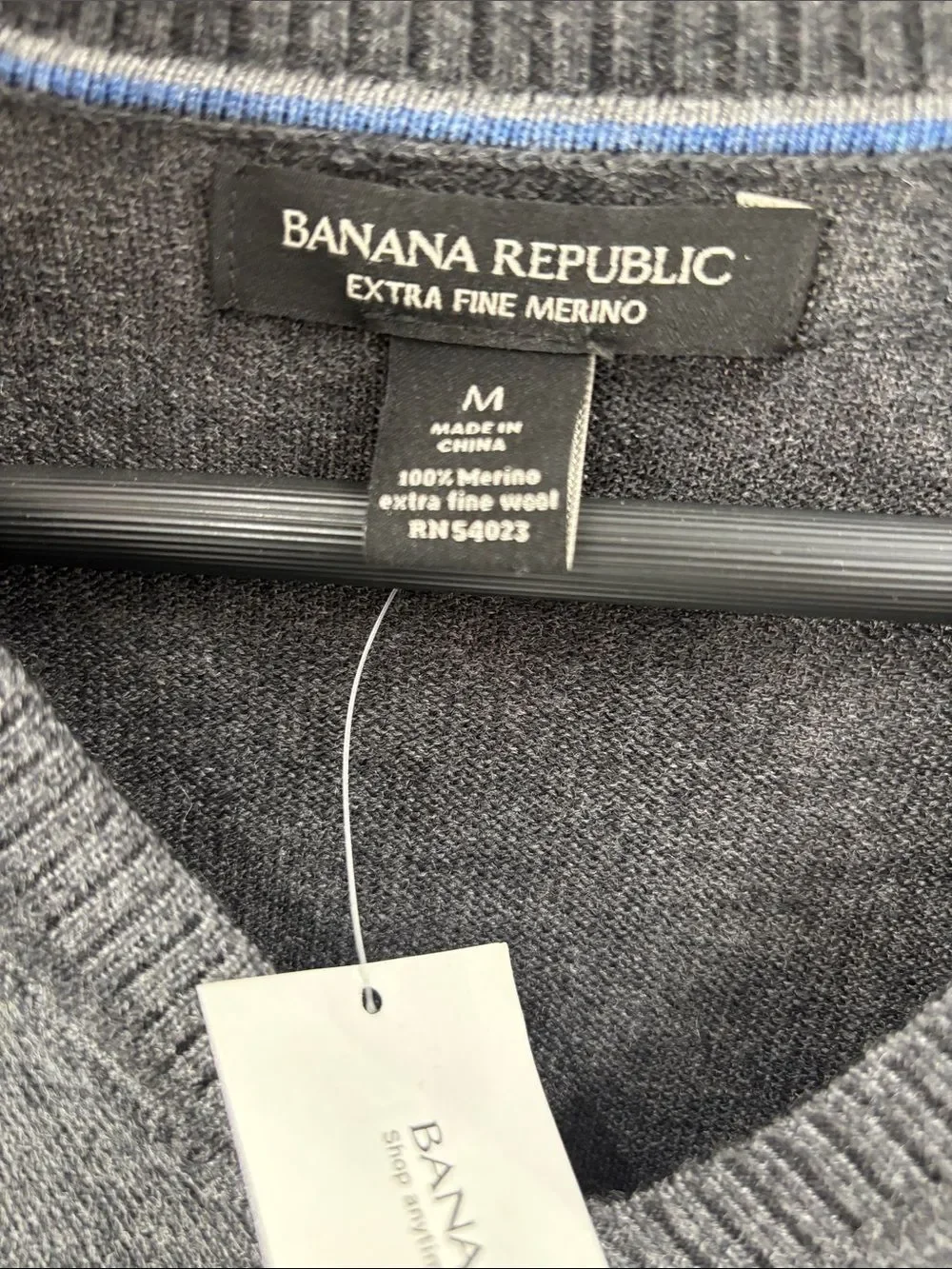 Banana Republic Merino Wool Sweater Men’s Size Medium New with Tags